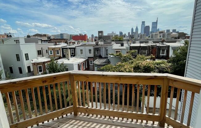 Beautiful 1/BD 1/BA With Gorgeous Deck