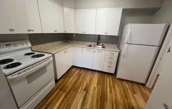 12021 EDGEWATER DR