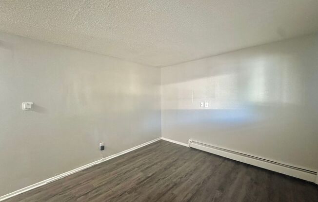 1 bed, 1 bath, 472 sqft, $1,045, Unit Unit 106