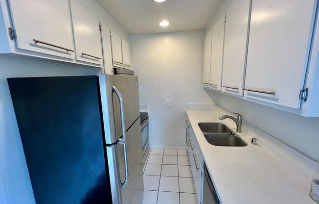 Studio, 1 bath, 400 sqft, $1,999, Unit 4