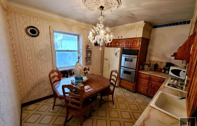 3 beds, 1 bath, 1,200 sqft, $3,600, Unit 2