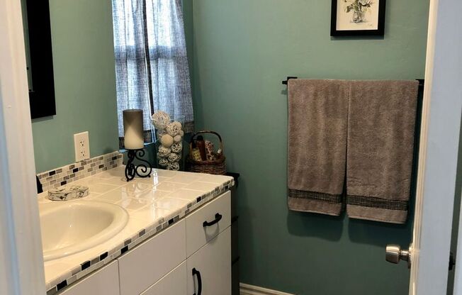 Studio, 1 bath, $2,195