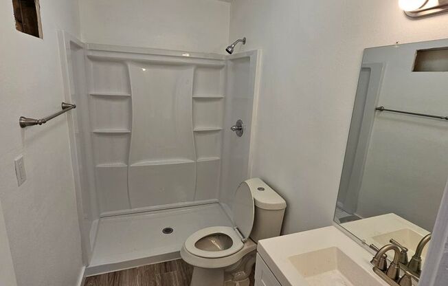 Studio, 1 bath, 256 sqft, $1,000, Unit 114