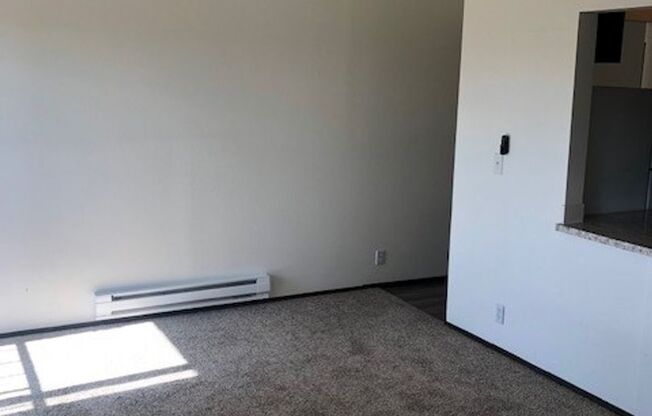 2 beds, 2 baths, 800 sqft, $2,200, Unit 10