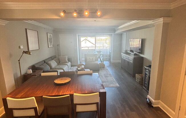 1 bed, 1 bath, 900 sqft, $2,650, Unit 114