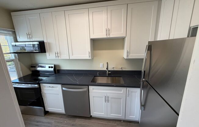 1 bed, 1 bath, 590 sqft, $2,395, Unit 15