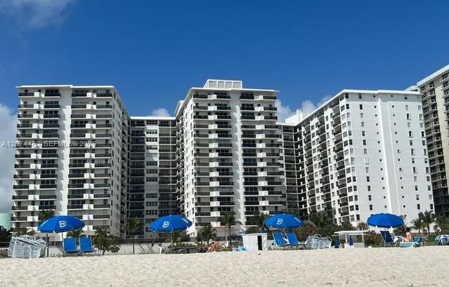 2 beds, 2 baths, $3,550, Unit # 423