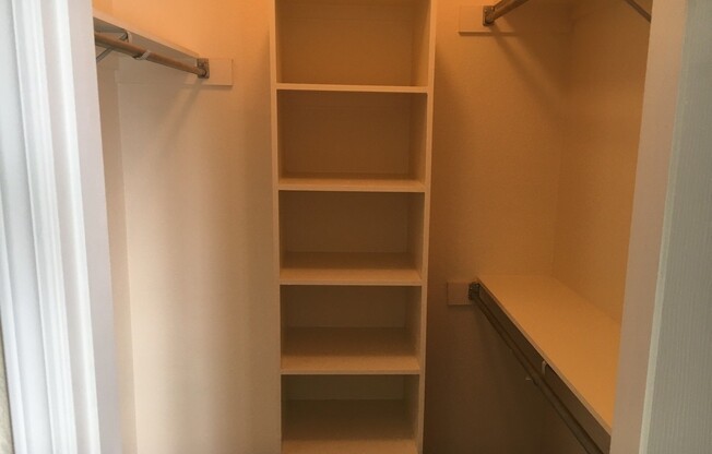 1 bed, 1 bath, 830 sqft, $1,585, Unit 9103