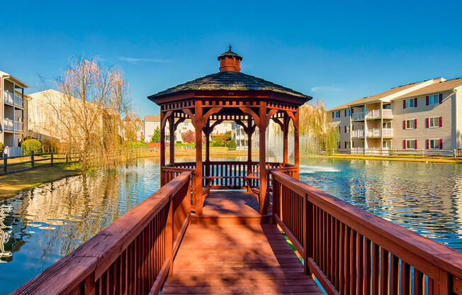 Lake Ridge Square Apartments Gazebo