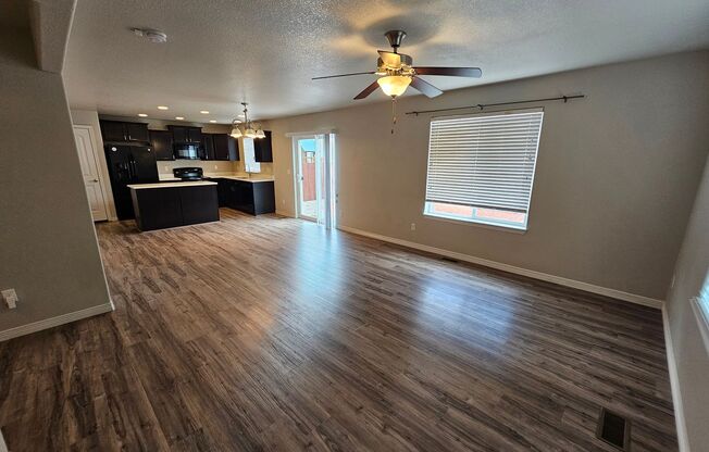 Gorgeous 4 Bed 3 bath Home In Lorson Ranch!!