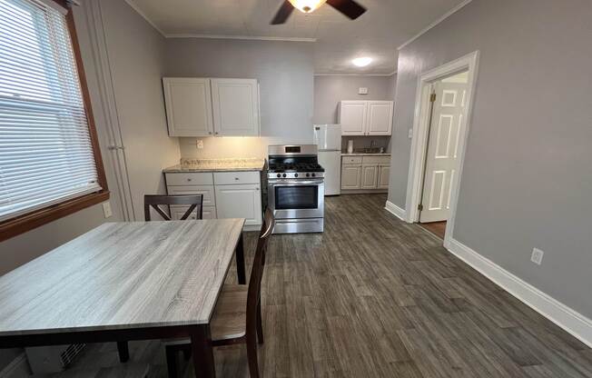 157 W 10 ST