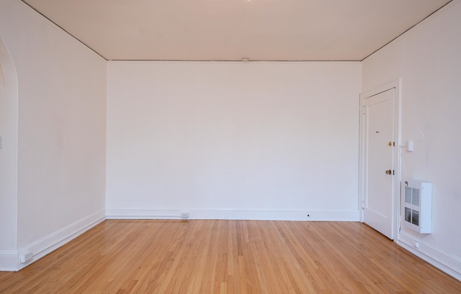 Studio, 1 bath, 560 sqft, $1,450, Unit 02