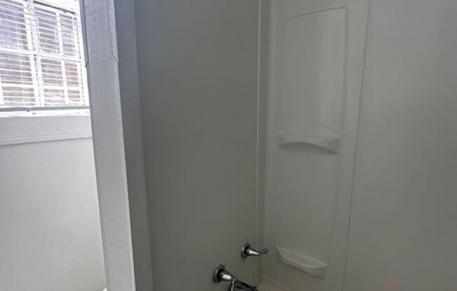 1 bed, 1 bath, 750 sqft, $1,299, Unit 215-3