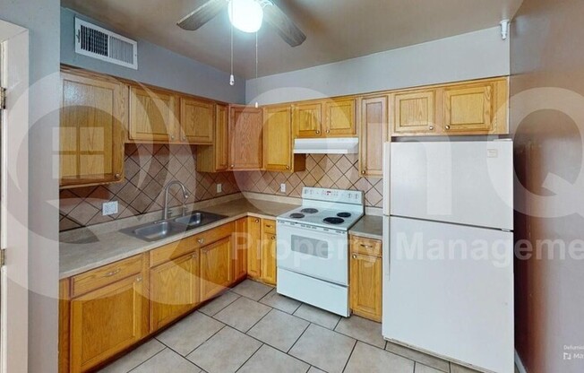 2744 E TIERRA BUENA LN