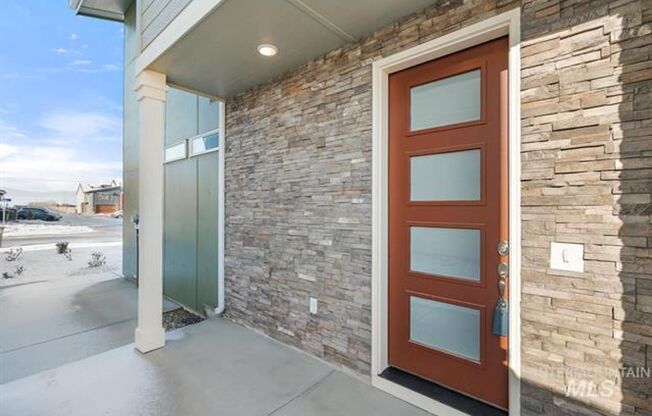 Adorable Townhome in South Meridian