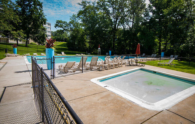 Heritage Park Apartments Pool 10