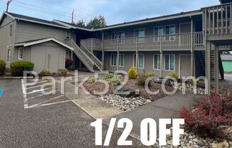 1/2 Off 1st Month! Updated Ground Floor Apartment – 6601 S Tyler St #2, Tacoma