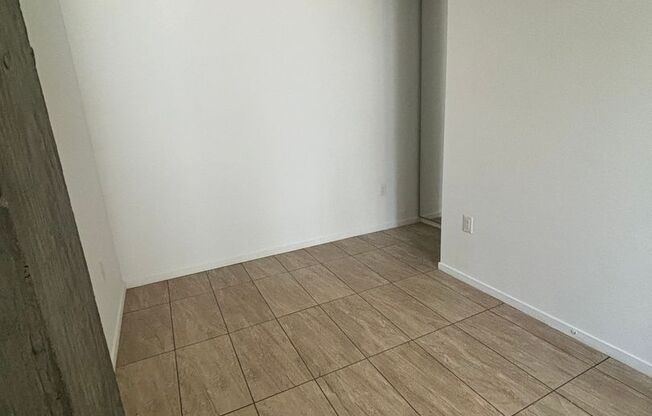 Studio, 1 bath, 382 sqft, $2,250, Unit 401