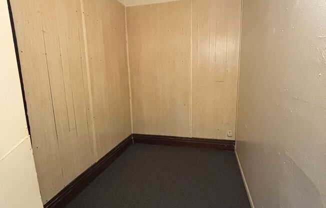 1102 Mulberry