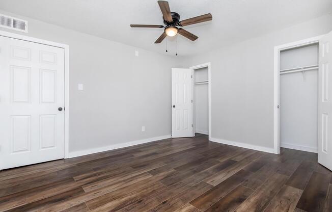 3 beds, 2 baths, 1,210 sqft, $1,729