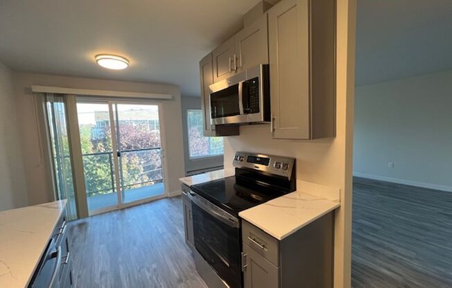 Ekilai Apartments - Spacious 1 Bed, 2 Bed Units & 3 Bed Units, w/ Private Balcony ~ Designer finishes + W/D in Unit!