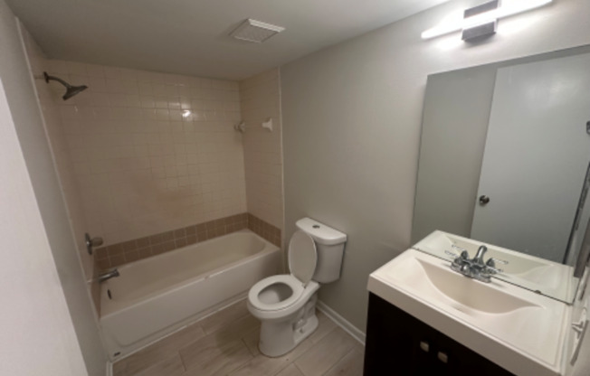 9210 N Connechusett Rd Building 1