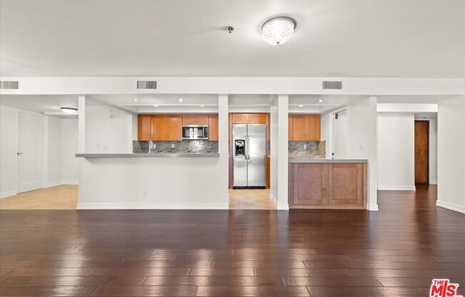 2 beds, 2.5 baths, 1,888 sqft, $7,500, Unit 705