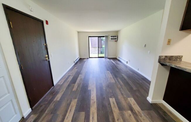 1 bed, 1 bath, 700 sqft, $1,169, Unit 2117-6