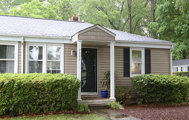 Two Bedroom Cottage Inside the Beltline