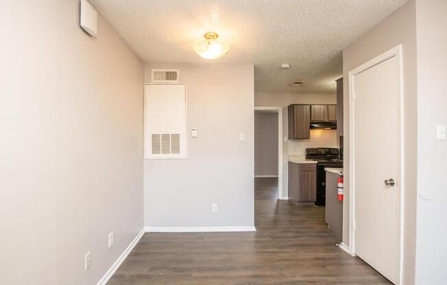 1 bed, 1 bath, 663 sqft, $1,120