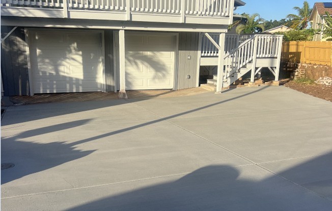 Spacious 4 Bedroom, 2 Bath, 2 Car Garage, 2 story Single-family home w/yard