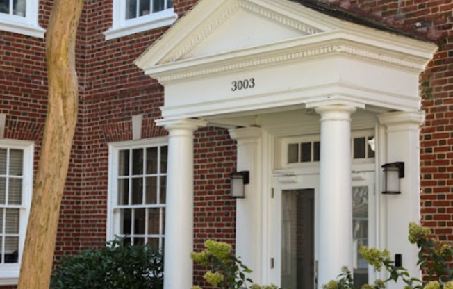 1 bed, 1 bath, 482 sqft, $1,325, Unit L108