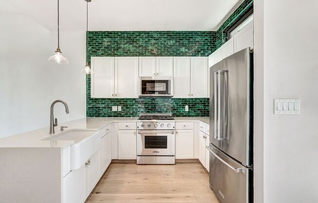 Gorgeous Contemporary 2/2 Condo in 78704