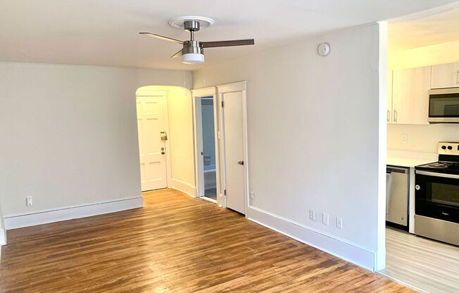 2 beds, 1 bath, 840 sqft, $1,350, Unit Apt 100-A