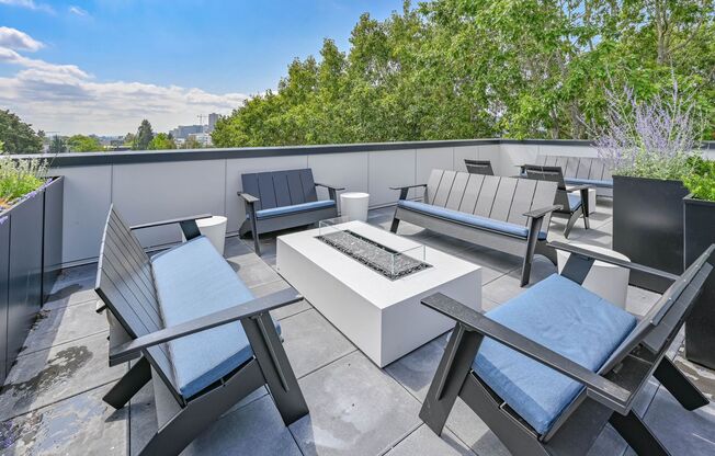 Studio, 1 bath, 363 sqft, $1,510, Unit 12