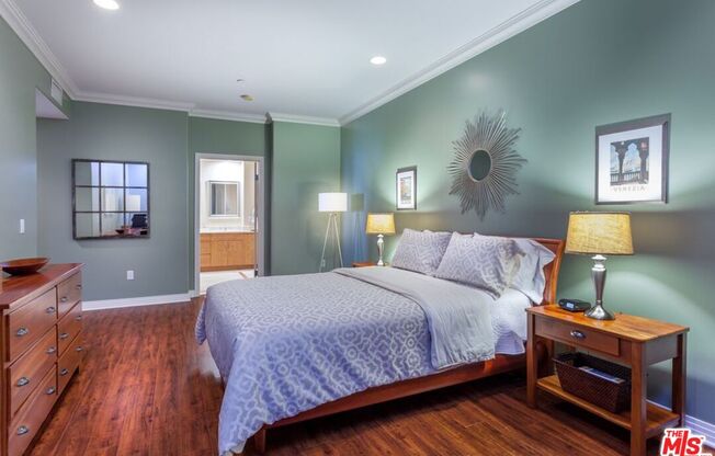 1862 S Bentley Ave Apt 202