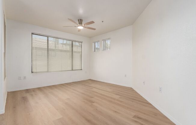 Huge 1 bedroom in Central Phoenix! Close to all major freeways!