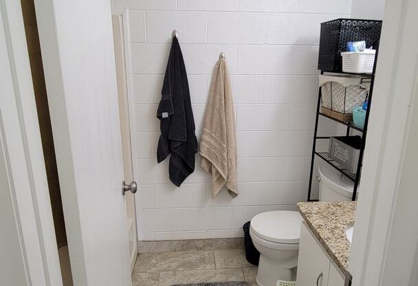 Studio, 1 bath, $1,065, Unit 308