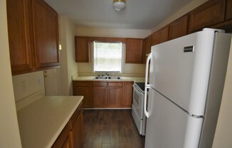 2 beds, 1.5 baths, 915 sqft, $925, Unit 14-A W. Sunrise Ave