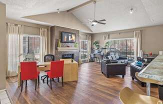 the preserve at ballantyne commons living room and dining room