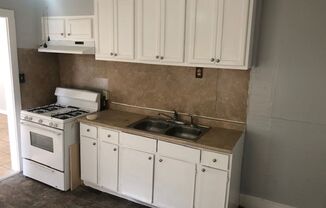 2 beds, 1 bath, $700