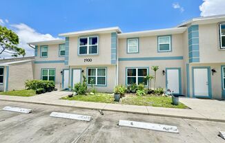 PIKUS (Residences Del Sol - 1936 Sunshine Blvd)