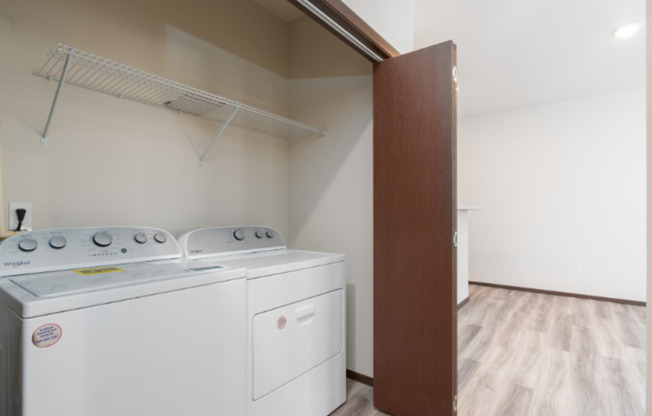 2 beds, 2 baths, 1,114 sqft, $1,625, Unit G-307