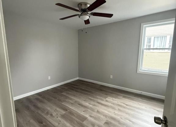 2 beds, 1 bath, $1,700