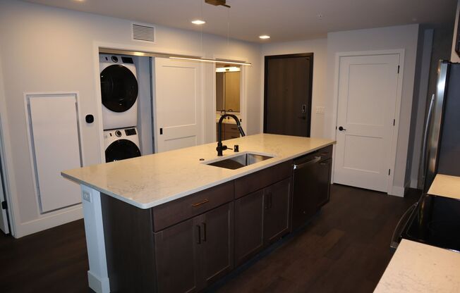 1 bed, 1 bath, 808 sqft, $2,290, Unit #625