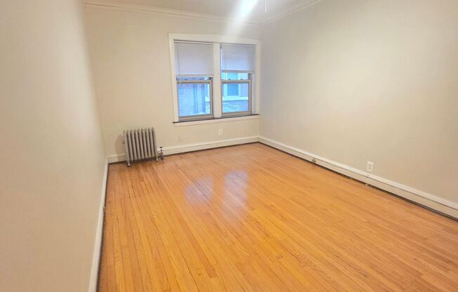 7665-7715 N. Sheridan