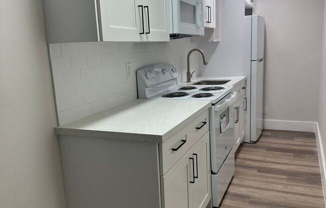 F7 - 7351 Gary Ave