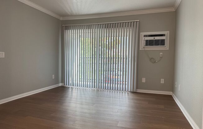 1 bed, 1 bath, 550 sqft, $2,130, Unit 1361J