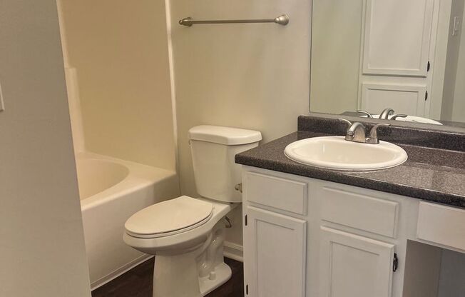 2 beds, 2 baths, 1,121 sqft, $1,595, Unit 1415