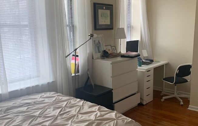 1 bed, 1 bath, $1,299, Unit B09